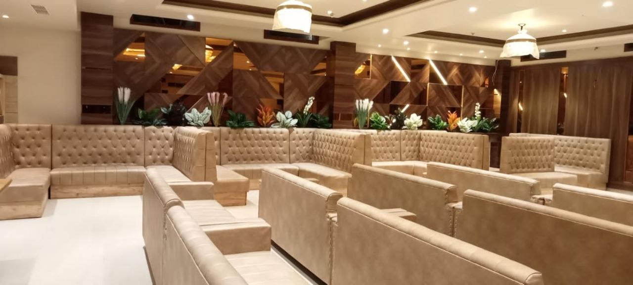 Hotel Endora Patiāla エクステリア 写真